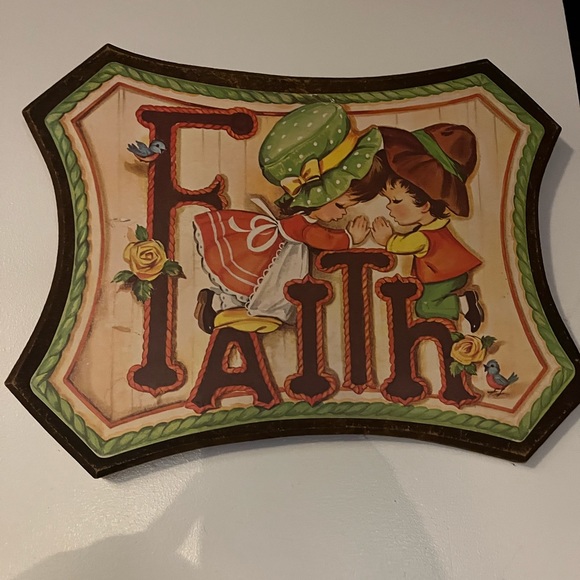 Vintage! 1960’s Wall Decor - Picture 3 of 7